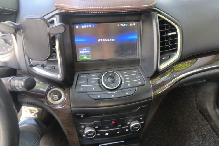 Used HYOSOW S6 2017 1.5T CVT Premium Edition Audio And AC Panel