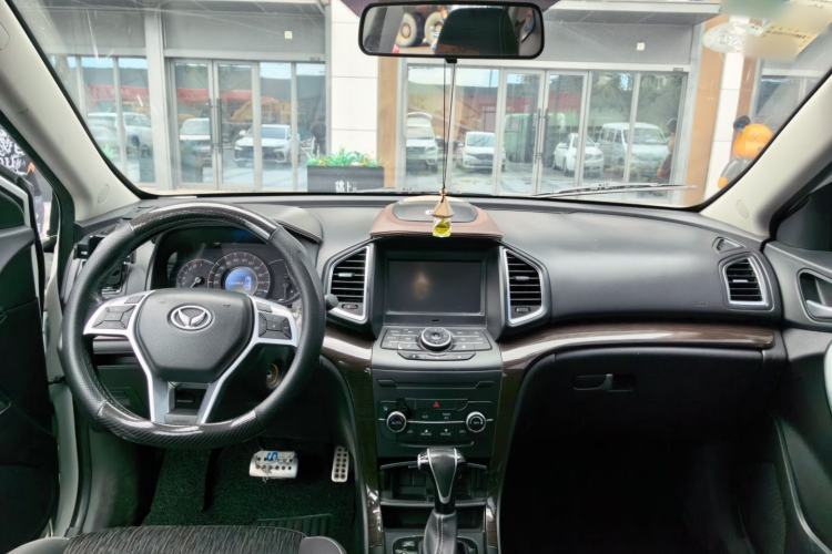 Used HYOSOW S6 2017 1.5T CVT Enjoyment Model Center Console