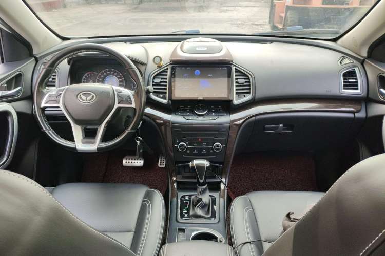 Used HYOSOW S6 2017 1.5T CVT Enjoyment Model Center Console