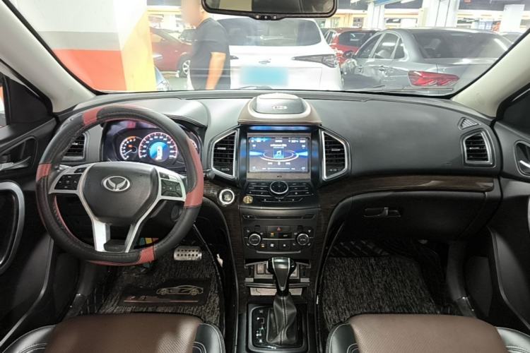 Used HYOSOW S6 2017 1.5T CVT Premium Edition Center Console
