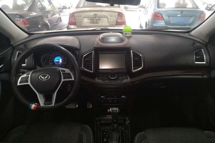 Used HYOSOW S6 2017 1.5T CVT Enjoy Edition Center Console
