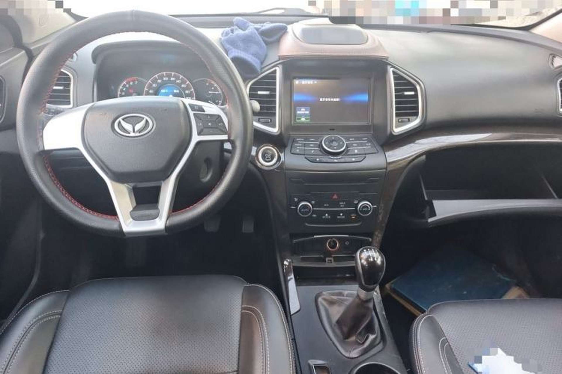 Used HYOSOW S6 2017 1.5T Manual Leading Model Center Console