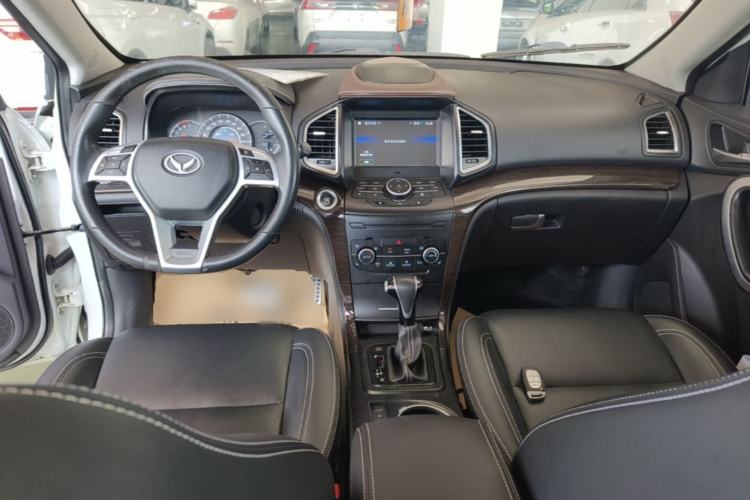 Used HYOSOW S6 2017 1.5T CVT Enjoyment Model Center Console