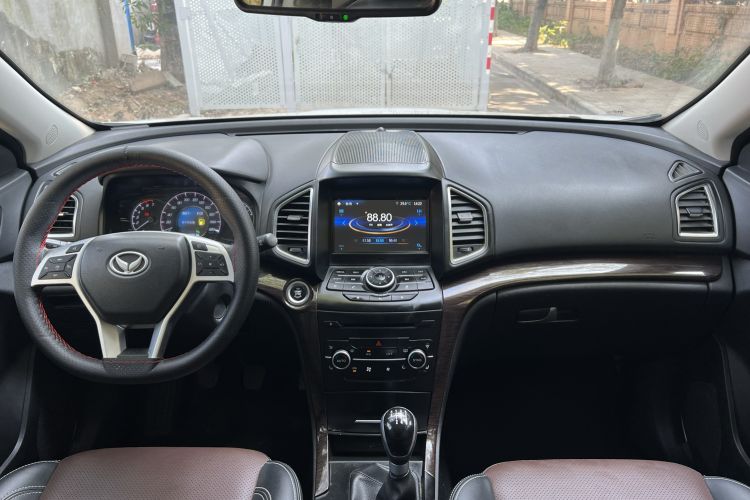 Used HYOSOW S6 2017 1.5T Manual Smart Edition Center Console