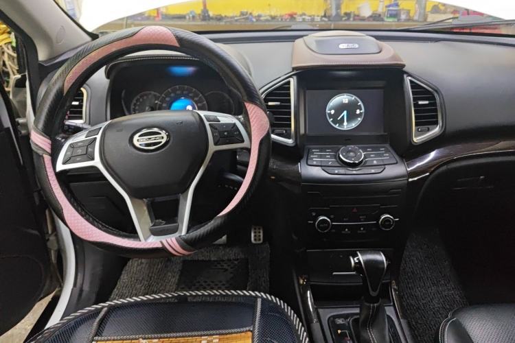 Used HYOSOW S6 2017 1.5T CVT Enjoyment Model Center Console