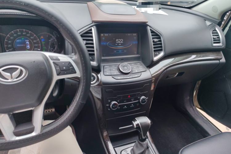 Used HYOSOW S6 2017 1.5T CVT Enjoyment Model Center Console