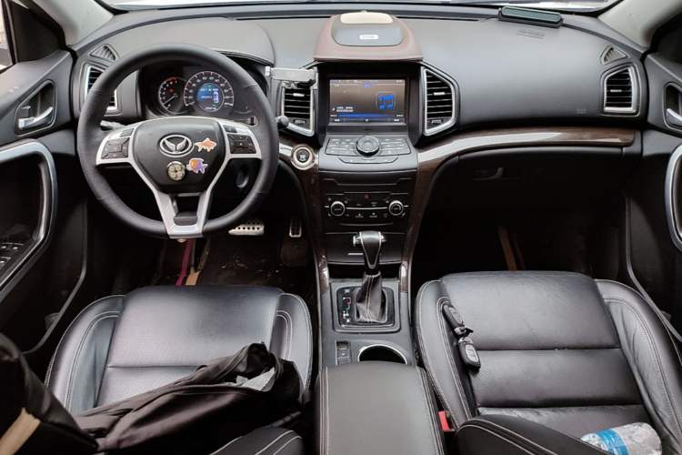 Used HYOSOW S6 2017 1.5T CVT Enjoyment Model Center Console