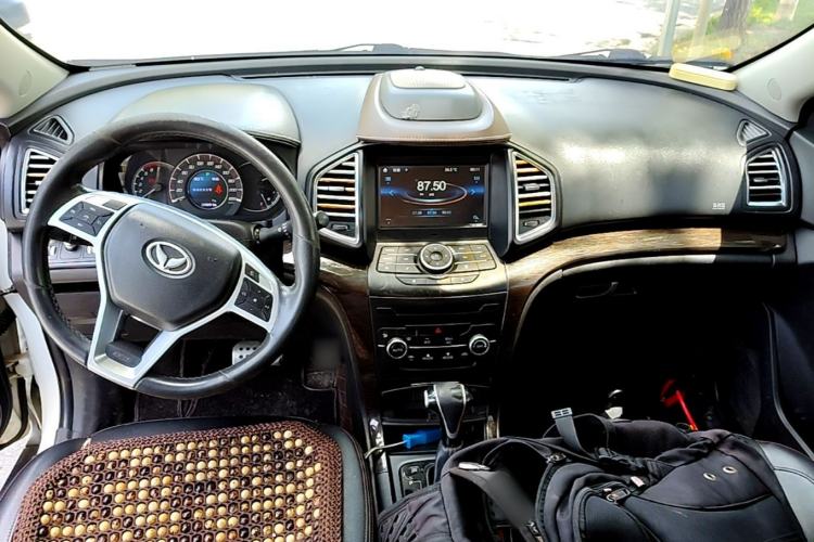 Used HYOSOW S6 2017 1.5T CVT Enjoyment Model Center Console