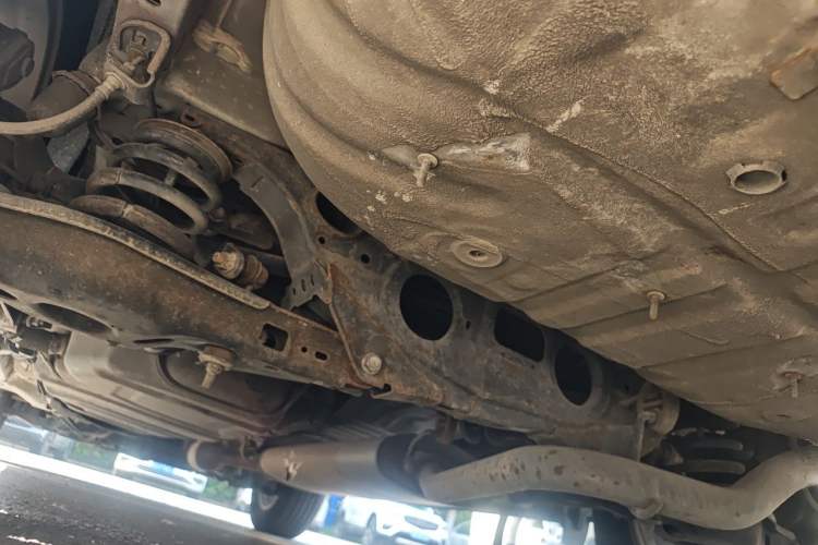 Used HYOSOW S6 2017 1.5T Manual Leading Model Chassis Rear Left