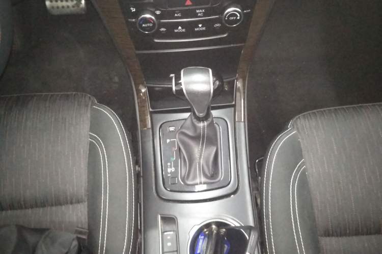 Used HYOSOW S6 2017 1.5T CVT Enjoy Edition Gear Lever