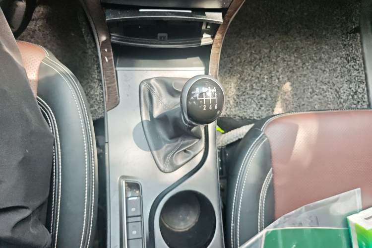 Used HYOSOW S6 2017 1.5T Manual Smart Edition Gear Lever