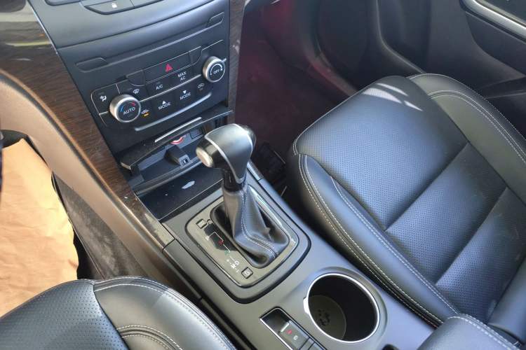 Used HYOSOW S6 2017 1.5T CVT Enjoyment Model Gear Lever