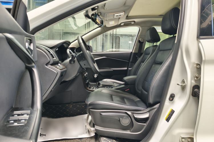 Used HYOSOW S6 2017 1.5T CVT Enjoyment Model Interior 2