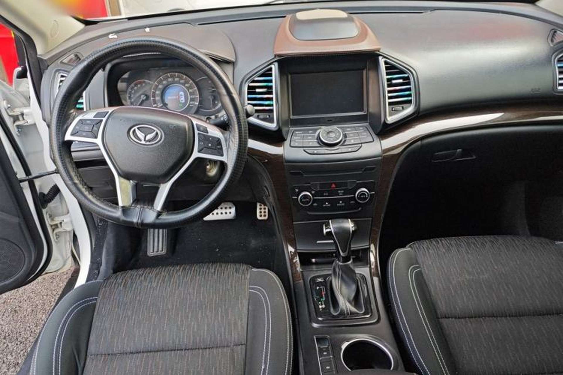 Used HYOSOW S6 2017 1.5T CVT Enjoy Edition Interior 2