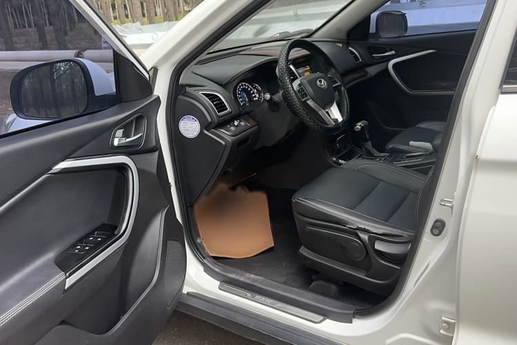 Used HYOSOW S6 2017 1.5T CVT Enjoyment Model Interior 2