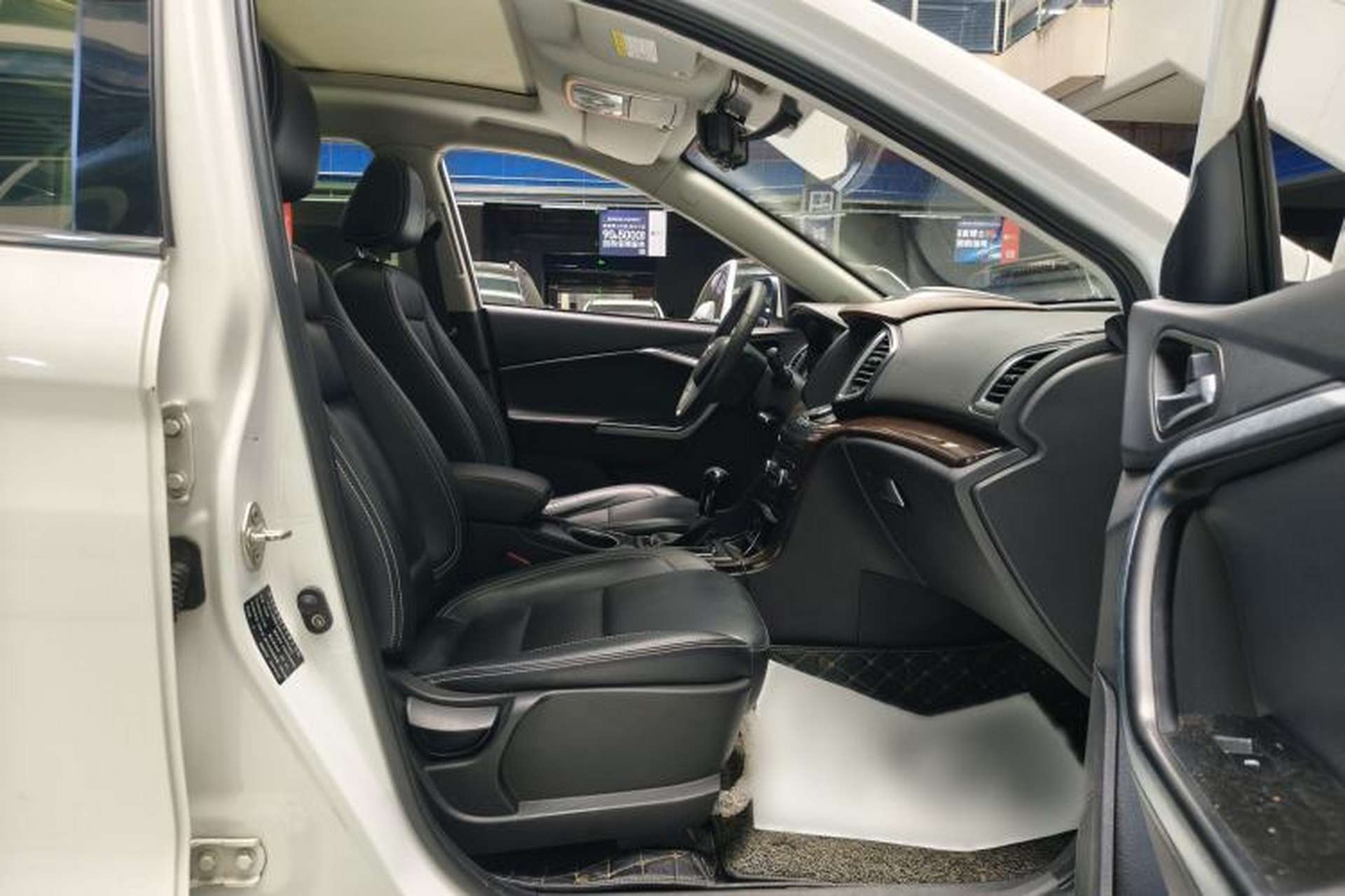 Used HYOSOW S6 2017 1.5T CVT Enjoyment Model Interior 3
