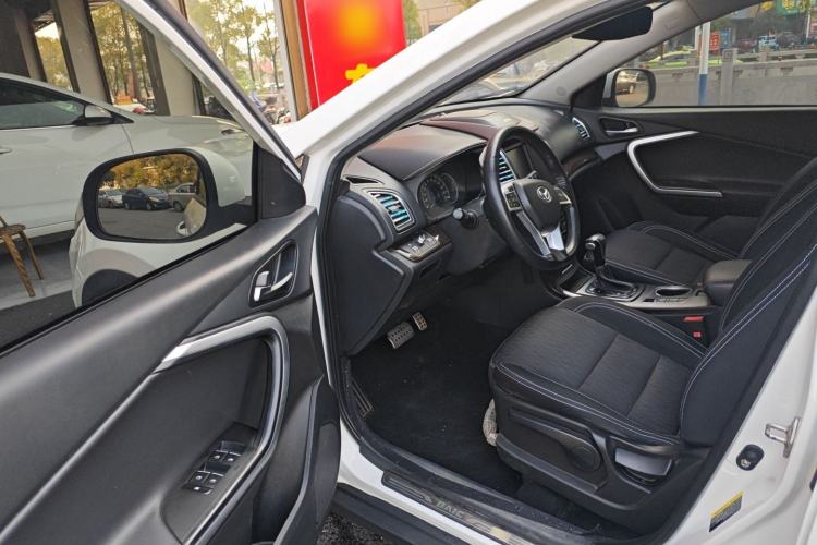 Used HYOSOW S6 2017 1.5T CVT Enjoy Edition Interior 3