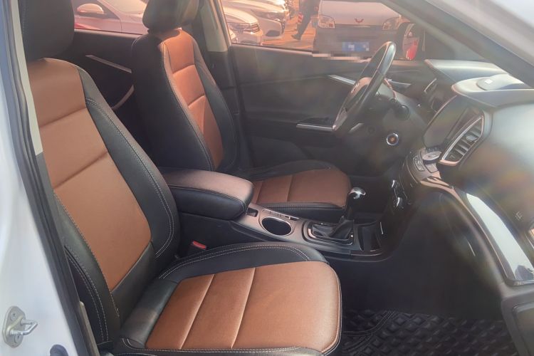 Used HYOSOW S6 2017 1.5T CVT Enjoyment Model Interior 3