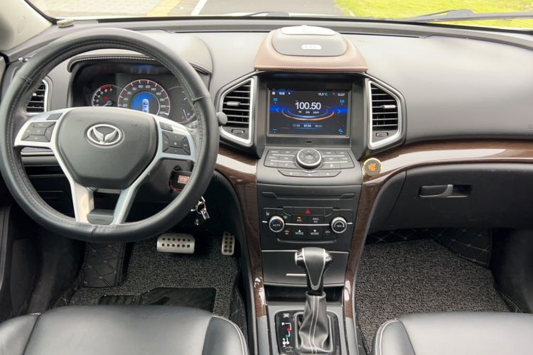 Used HYOSOW S6 2017 1.5T CVT Enjoyment Model Interior 3