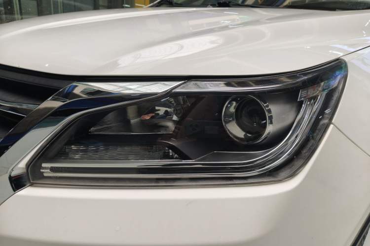 Used HYOSOW S6 2017 1.5T CVT Enjoyment Model Left Front Headlight