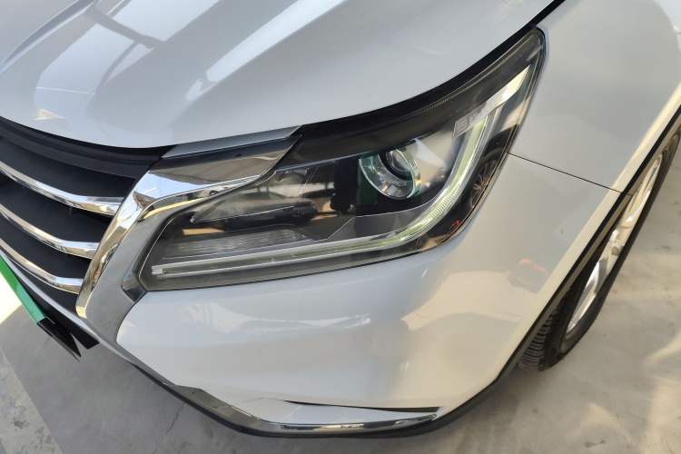 Used HYOSOW S6 2017 1.5T CVT Enjoyment Model Left Front Headlight