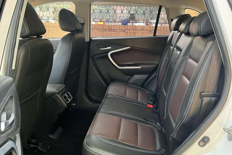Used HYOSOW S6 2017 1.5T Manual Smart Edition Left Rear Seat