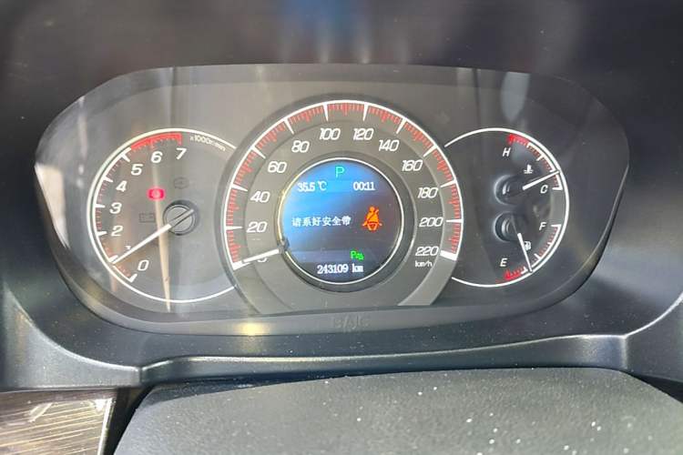 Used HYOSOW S6 2017 1.5T CVT Enjoyment Model Odometer Close Up