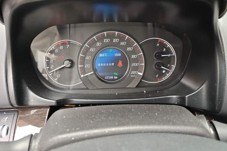 Used HYOSOW S6 2017 1.5T CVT Premium Edition Odometer Close Up