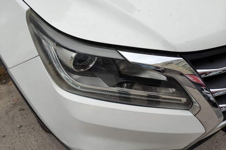 Used HYOSOW S6 2017 1.5T CVT Enjoyment Model Right Front Headlight