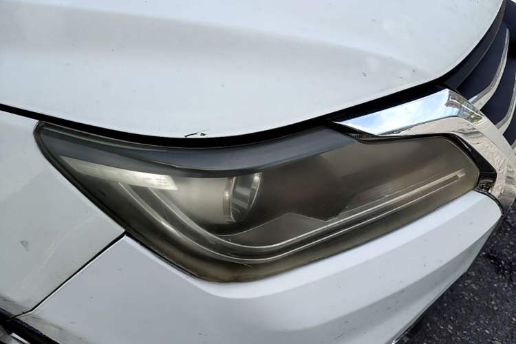 Used HYOSOW S6 2017 1.5T CVT Enjoyment Model Right Front Headlight