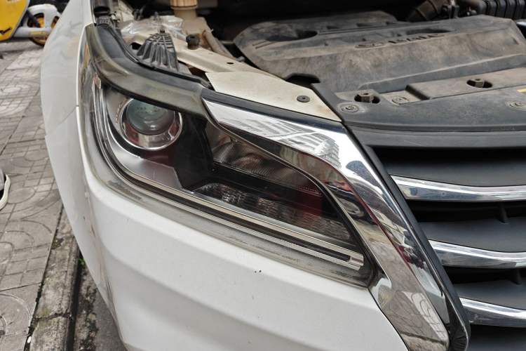 Used HYOSOW S6 2017 1.5T CVT Premium Edition Right Front Headlight