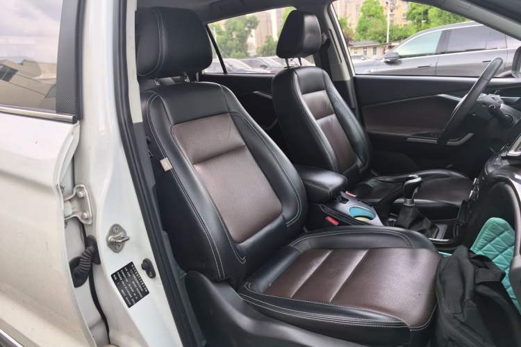 Used HYOSOW S6 2017 1.5T Manual Phantom Joy Model Right Front Seat