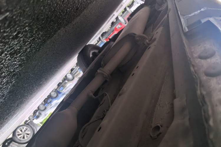 Used HYOSOW S6 2017 1.5T Manual Phantom Joy Model Right Side Sill