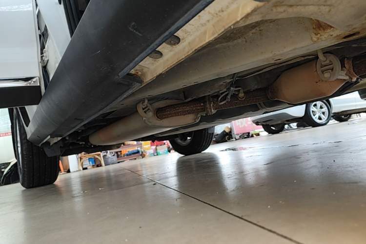 Used HYOSOW S6 2017 1.5T Manual Leading Model Right Side Sill