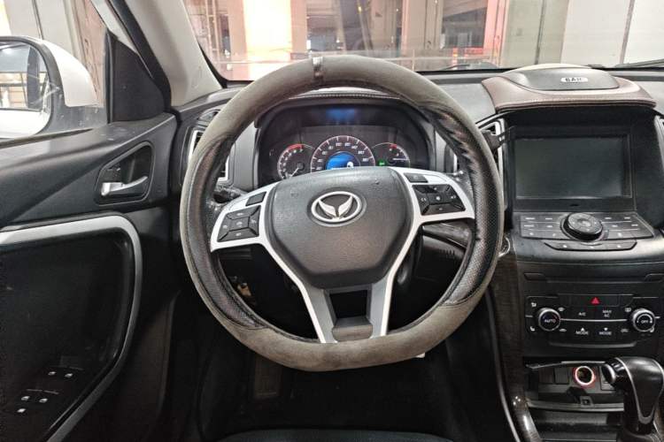 Used HYOSOW S6 2017 1.5T CVT Enjoyment Model Steering Wheel
