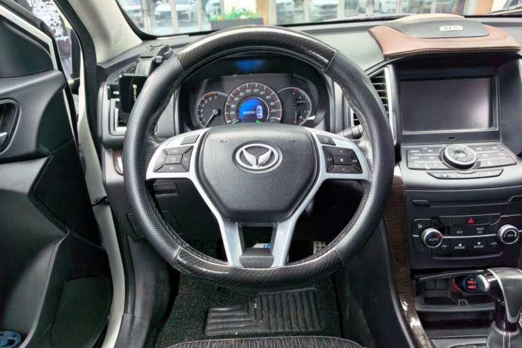 Used HYOSOW S6 2017 1.5T CVT Enjoyment Model Steering Wheel