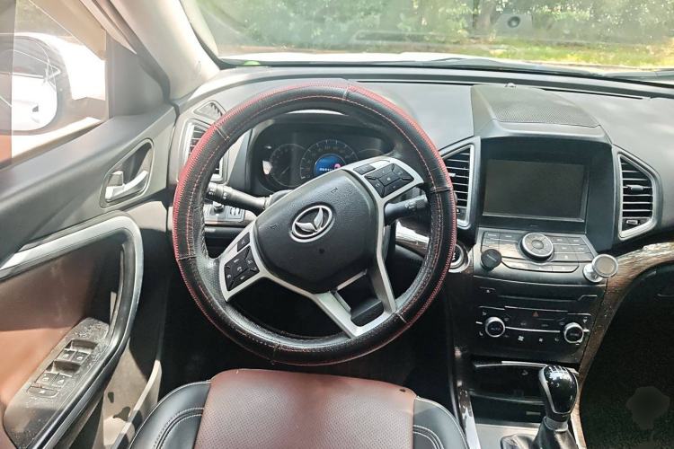 Used HYOSOW S6 2017 1.5T Manual Smart Edition Steering Wheel