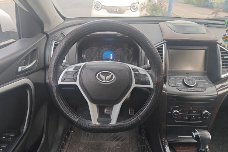 Used HYOSOW S6 2017 1.5T CVT Enjoyment Model Steering Wheel