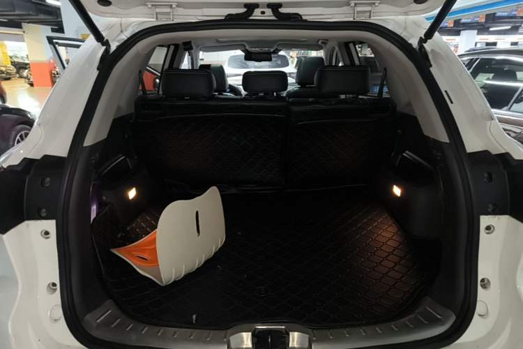 Used HYOSOW S6 2017 1.5T CVT Premium Edition Trunk