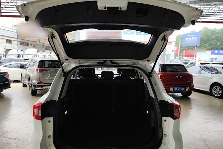 Used HYOSOW S6 2017 1.5T Manual Leading Model Trunk