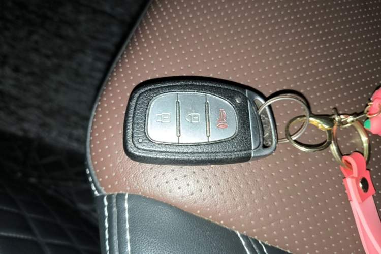 Used HYOSOW S6 2017 1.5T CVT Premium Edition Vehicle Key