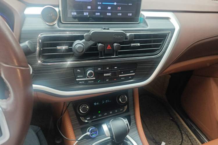 Used HYOSOW S7 2018 1.5T Automatic Premium Edition Audio And AC Panel