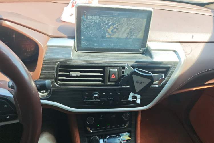 Used HYOSOW S7 2018 1.5T Automatic Prestige Edition Audio And AC Panel