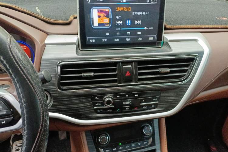 Used HYOSOW S7 2018 1.5T Automatic Premium Edition Audio And AC Panel