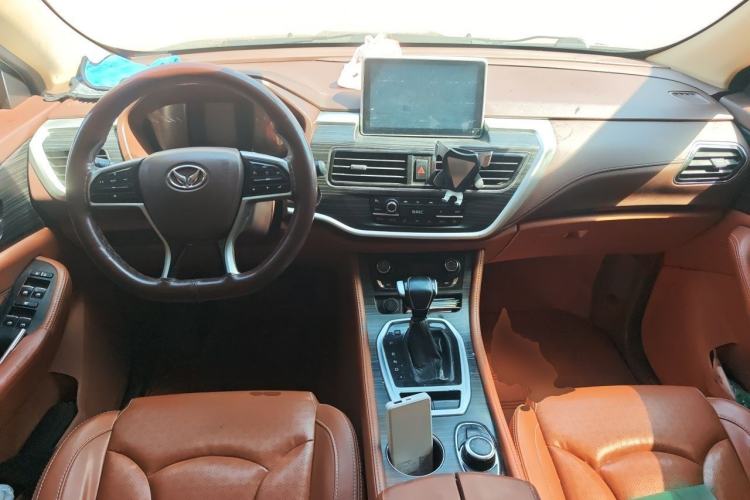 Used HYOSOW S7 2018 1.5T Automatic Prestige Edition Center Console