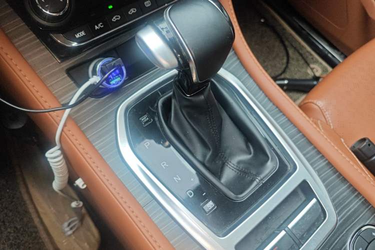 Used HYOSOW S7 2018 1.5T Automatic Premium Edition Gear Lever