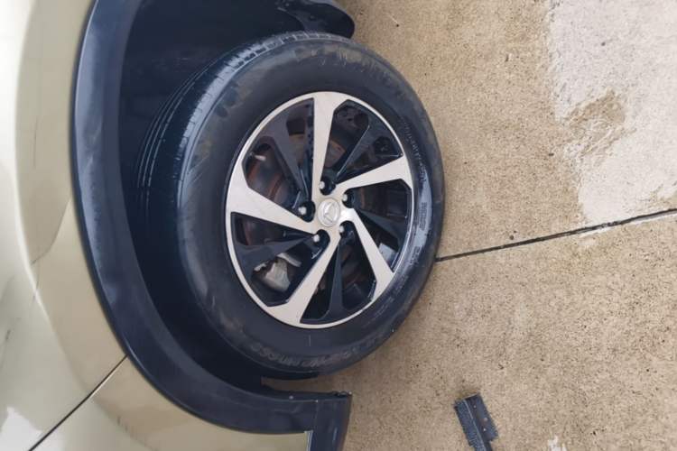 Used HYOSOW S7 2018 1.5T Manual Premium Edition Left Front Wheel Hub