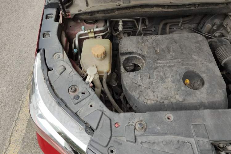 Used HYOSOW S7 2018 1.5T Manual Premium Edition Engine Bay Right