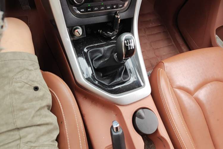 Used HYOSOW S7 2018 1.5T Manual Premium Edition Gear Lever