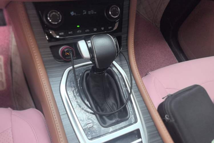 Used HYOSOW S7 2018 1.5T Automatic Premium Edition Gear Lever